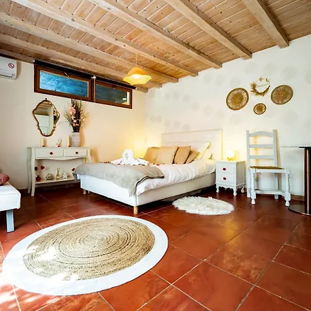 بيت ضيافة Romantique Jacuzzi Ou Balneo Privatif Et Jardin Au Temps Des Cerises